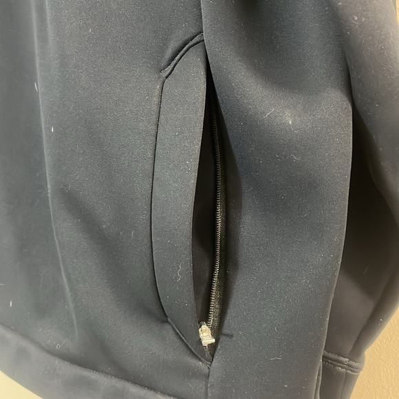 Nike Golf Black Therma-Fit Full Zipper Jacket with White Swoosh & Side Pockets - Picture 7 of 9